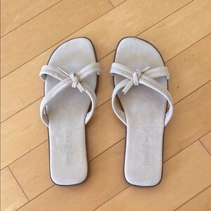 NWOT Tommy Bahama Solana Cream Knot Sandals